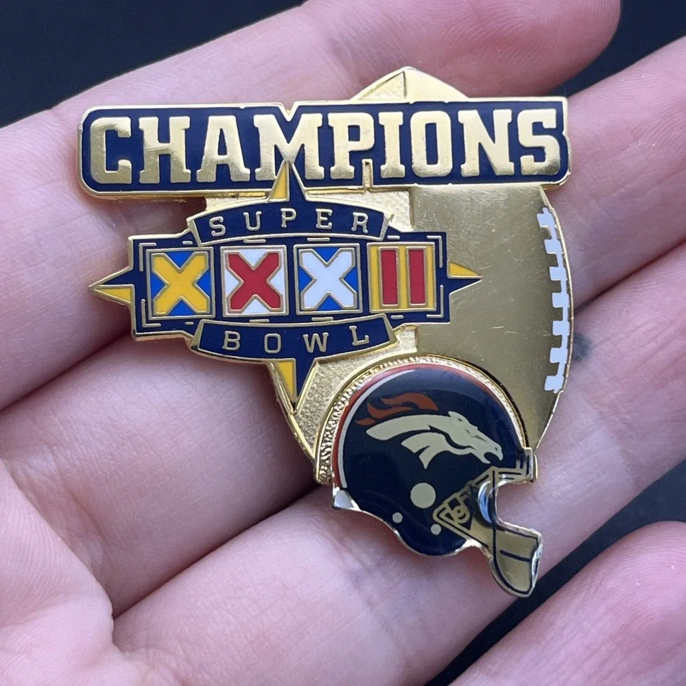 Super Bowl XXXII Denver Broncos Champions NFL Lapel‎ Hat Pin